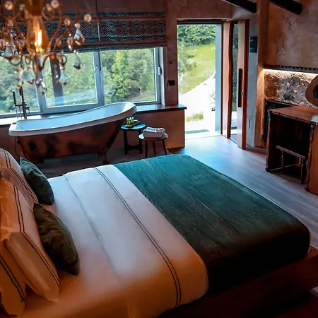 Thethi Hotel 4*