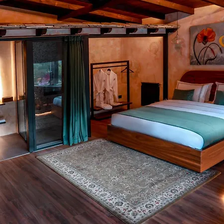 Thethi Hotel