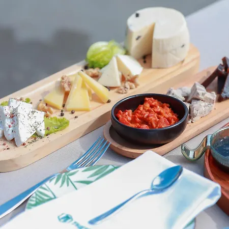 Thethi 酒店 泰斯