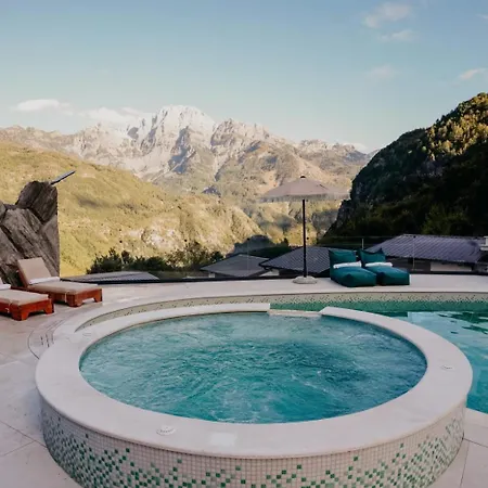 Thethi ホテル テス