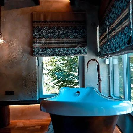 Thethi Hotel